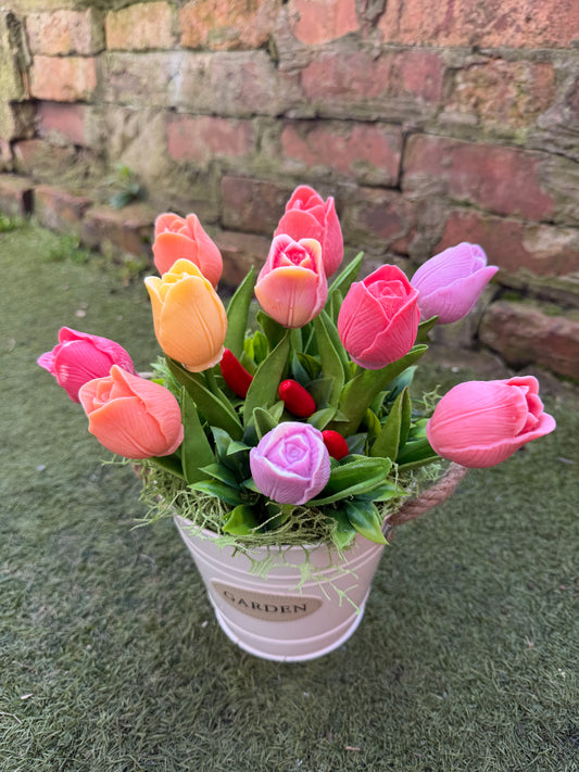 Tulips "Garden" bucket