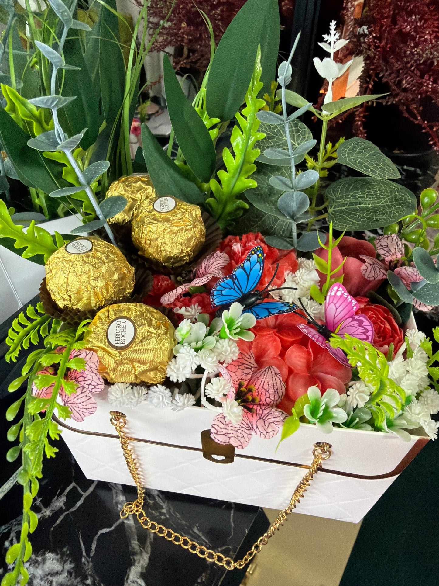 Elegant scents and sweet