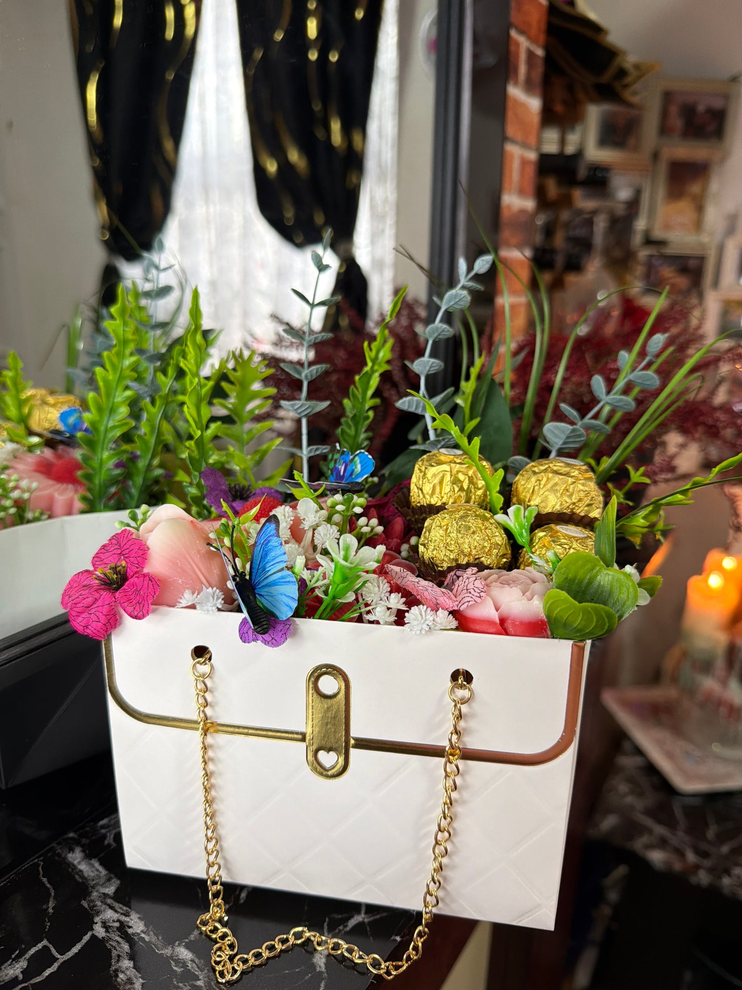 Elegant scents and sweet