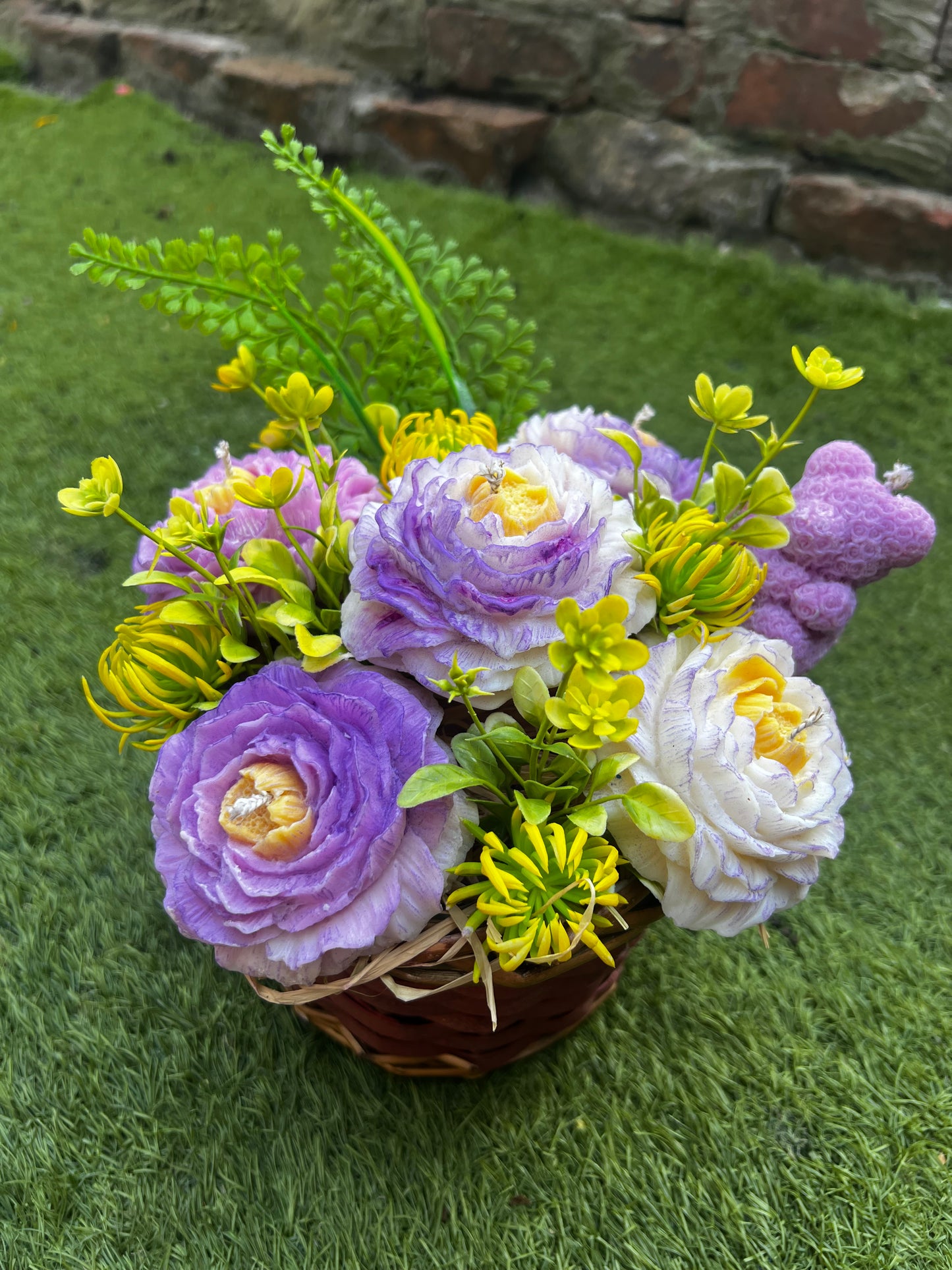 Flower bouquet basket/ rose scent